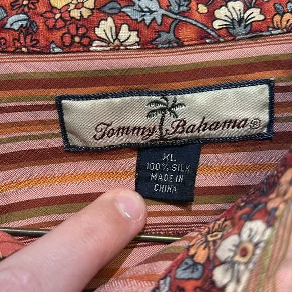 Tommy Bahama Men’s Dress Shirt - Picture 8 of 8